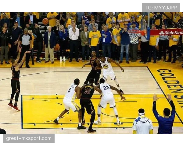 揭秘罚球规则：NBA与FIBA的5大关键区别你知道吗？