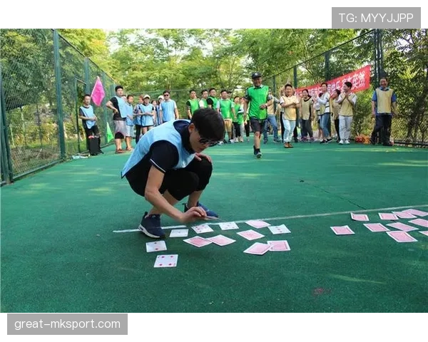 解析持球启动规则中中枢脚确立的判定标准 解析持球启动规则中中枢脚确立的判定标准